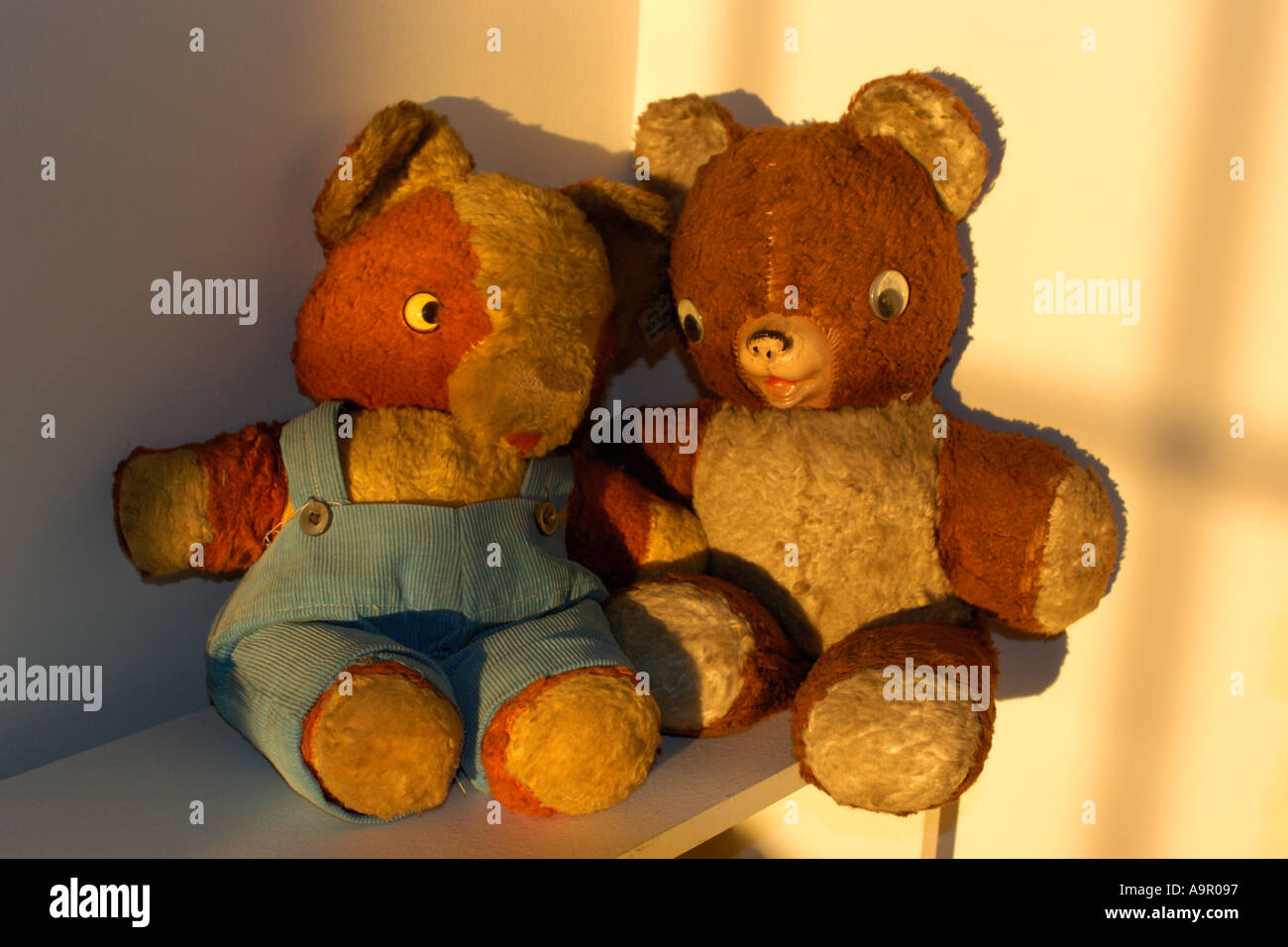Ours en peluche blanc pompons Nounours, Vintage destockage soldes Ours en peluche blanc pompons Nounours, Vintage destockage soldes