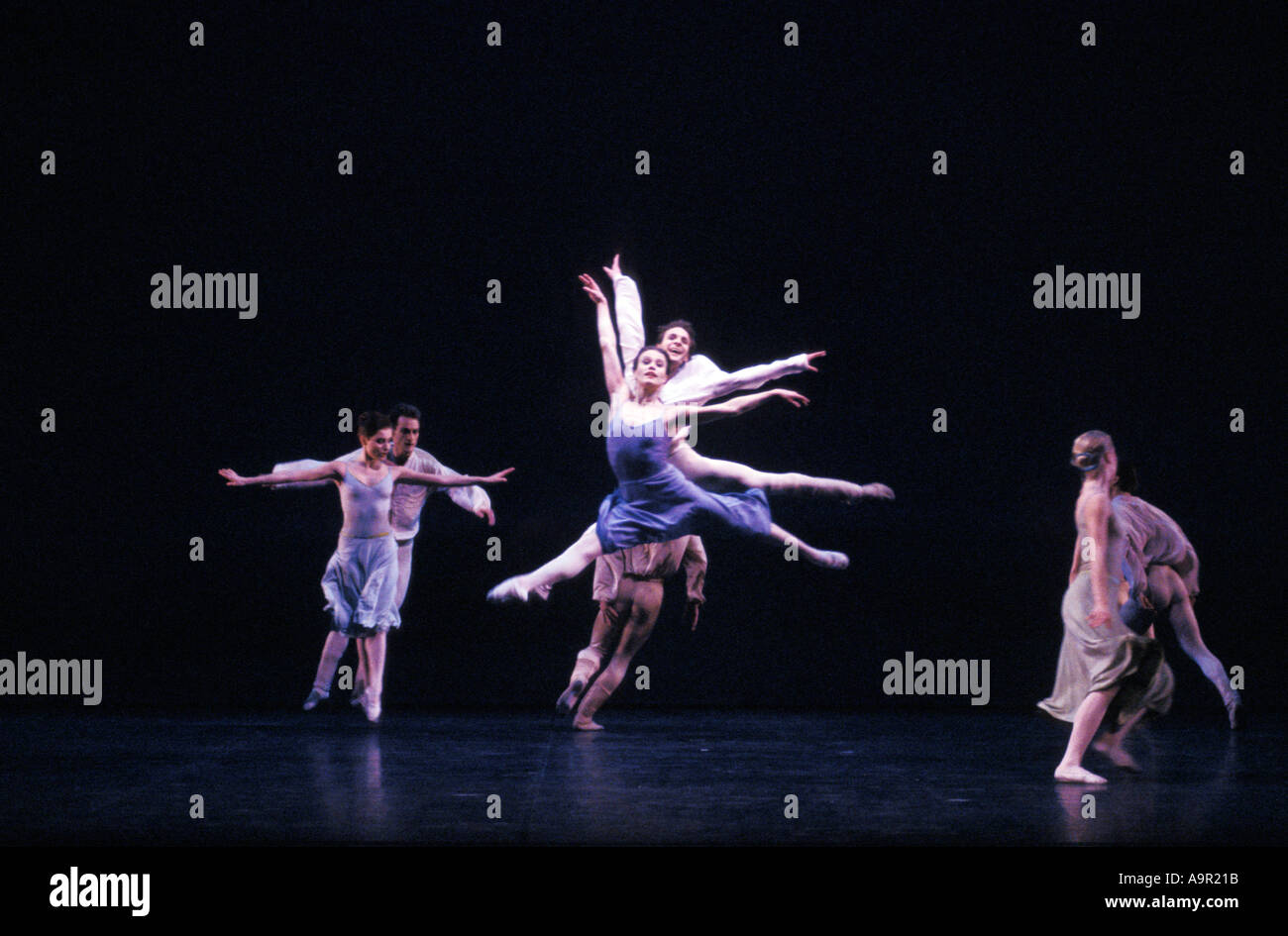 Ballet de l'opéra de Stockholm, l'exécution de Jiri Kylians Sinfonietta Opéra à Stockholm Banque D'Images