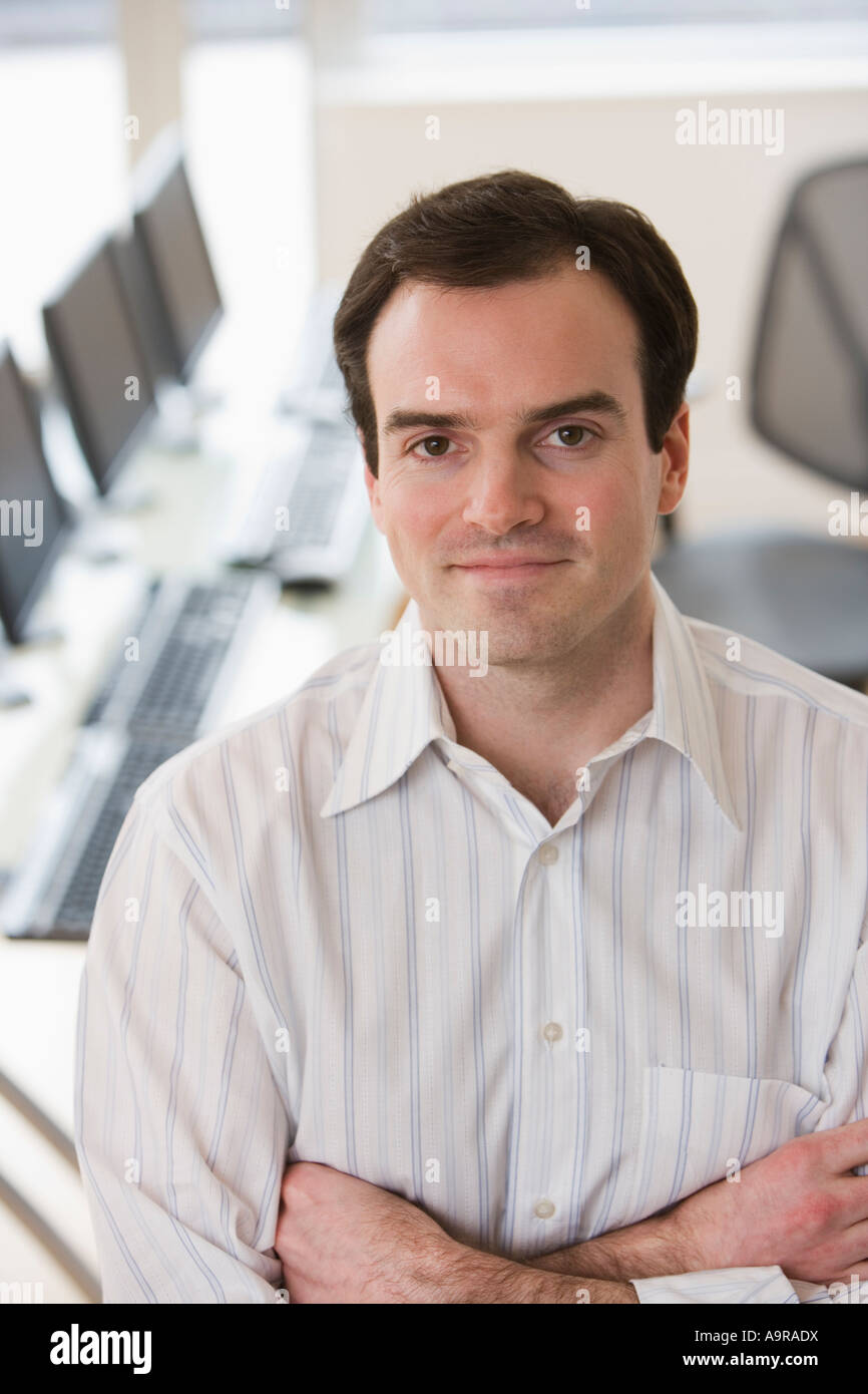 Businessman with arms crossed Banque D'Images