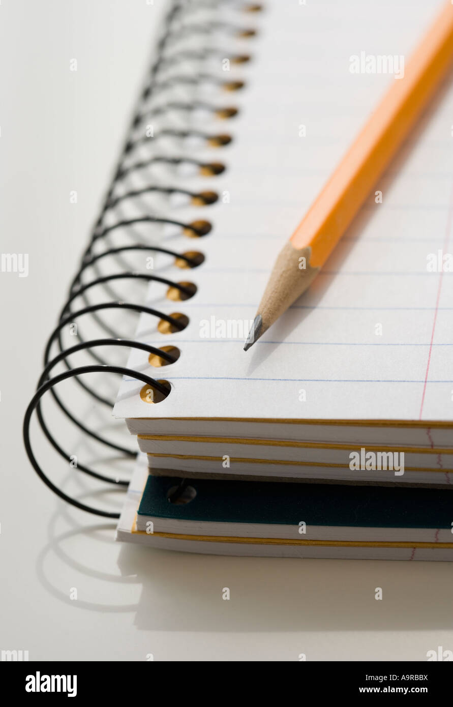 Close up de notepad et crayon Banque D'Images