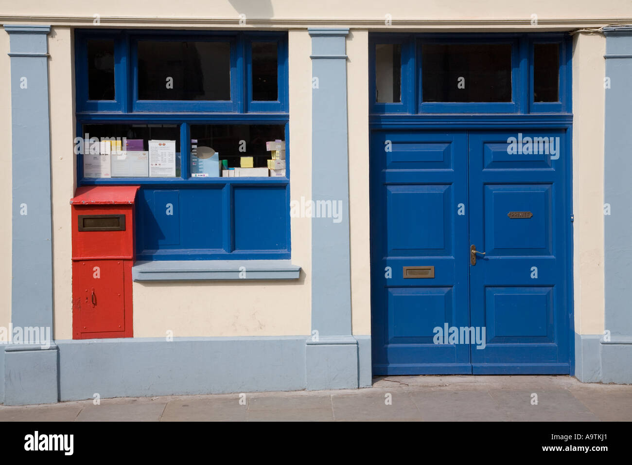 Bureau de poste rouge fort construit en bureaux de poste Hay-on-Wye au Pays de Galles UK Banque D'Images