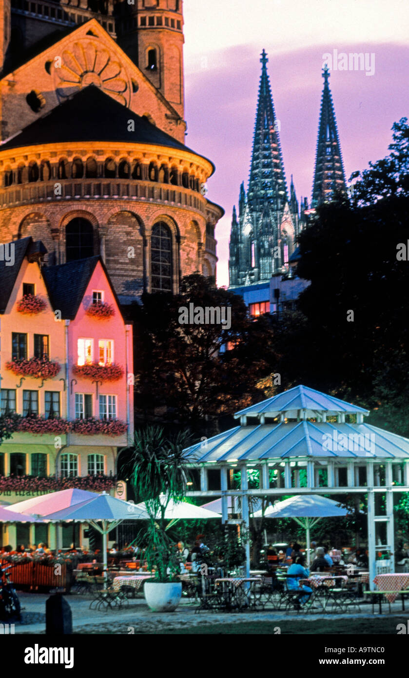 Allemagne Cologne Koeln St Martin brut marché pêche historique cathédrale dome coucher du soleil Banque D'Images