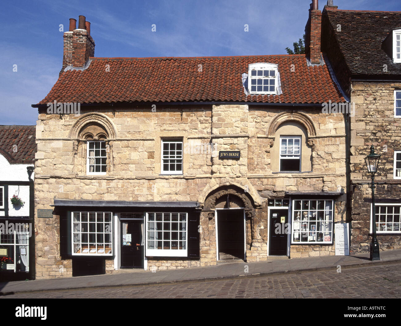 Jew's House facade historique Grade I classé bâtiment l'une des plus anciennes maisons de ville existantes en Angleterre Steep Hill Lincoln Lincolnshire Angleterre Royaume-Uni Banque D'Images