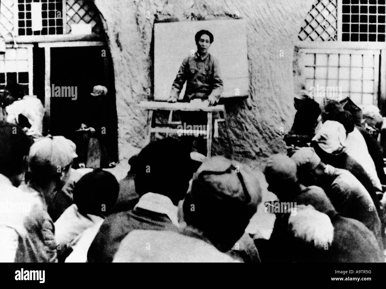 MAO Tse-tung parlant à Global dans la province en 1938 Yan Banque D'Images