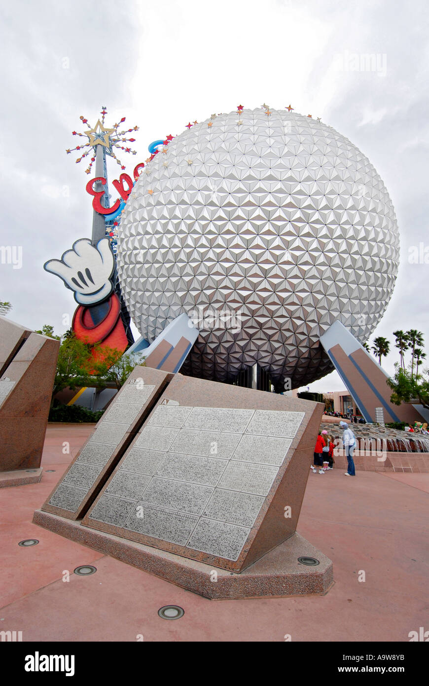 Vaisseau spatial Terre au Centre Epcot à Walt Disney World Orlando Floride FL le parc à thème Banque D'Images