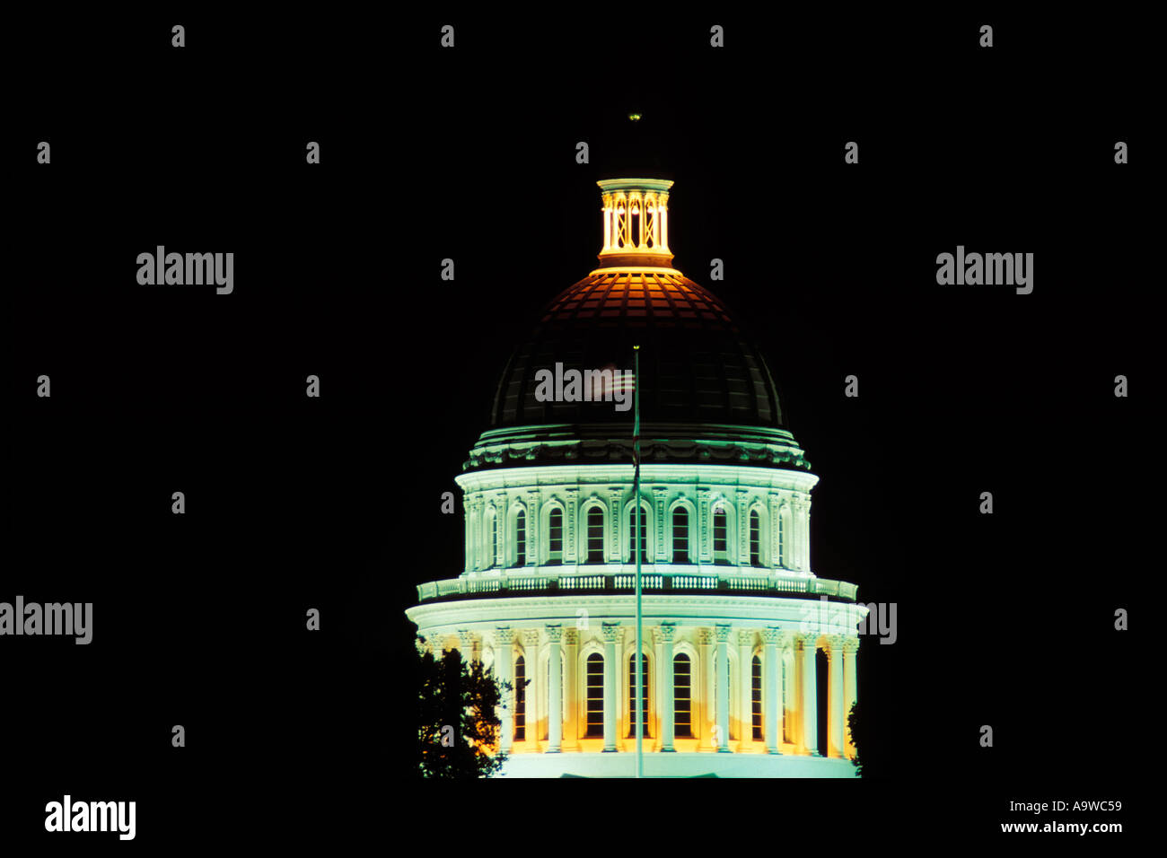 La Californie, Sacramento, State Capitol Building at night Banque D'Images