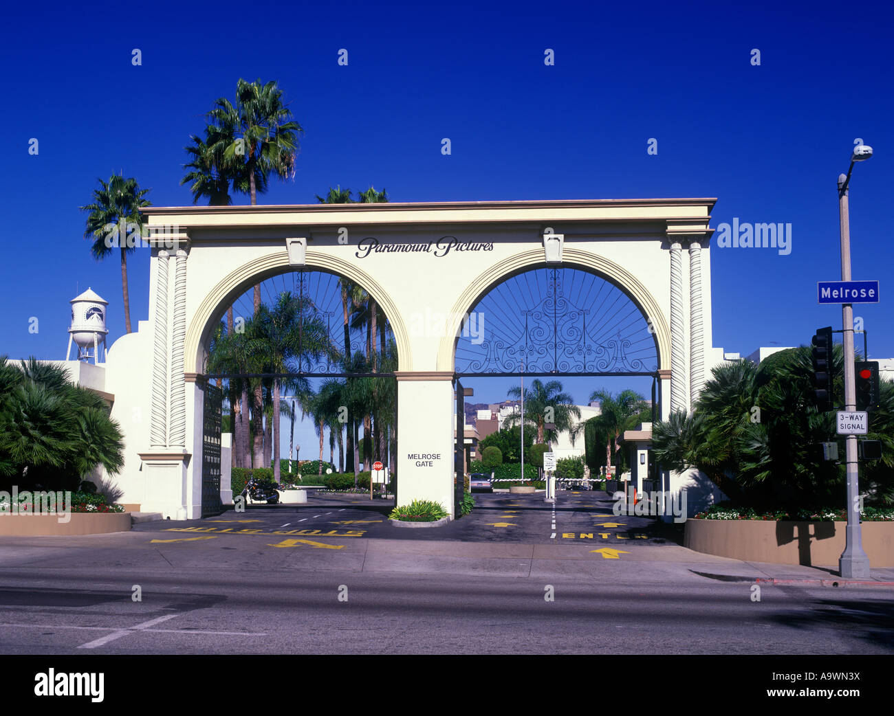 Porte d'entrée PARAMOUNT PICTURES HOLLYWOOD MELROSE AVENUE LOS ANGELES CALIFORNIA USA Banque D'Images