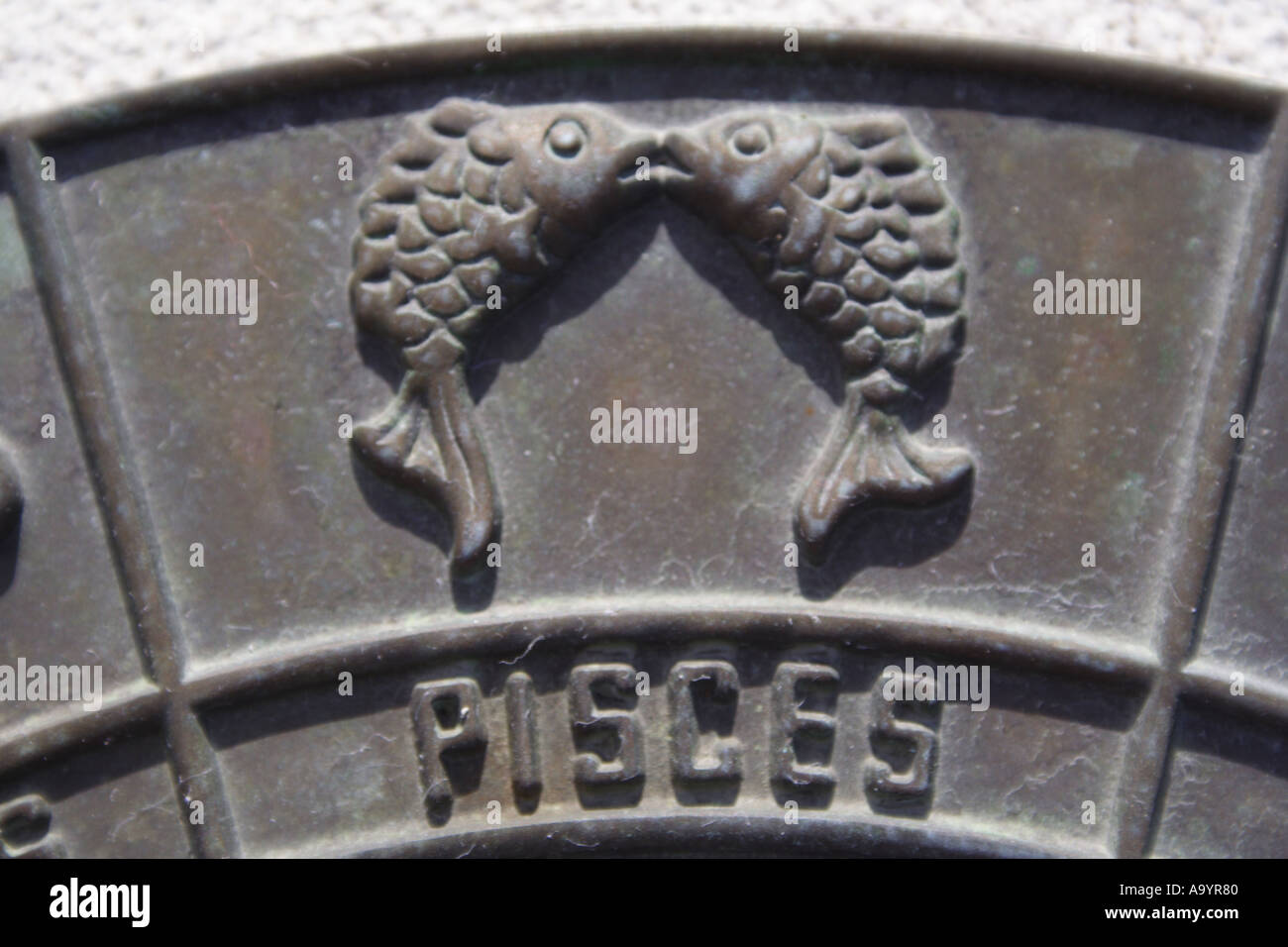 Un cadran solaire MONTRE DES SIGNES DE LA ZODIAK BAPD1822 Banque D'Images