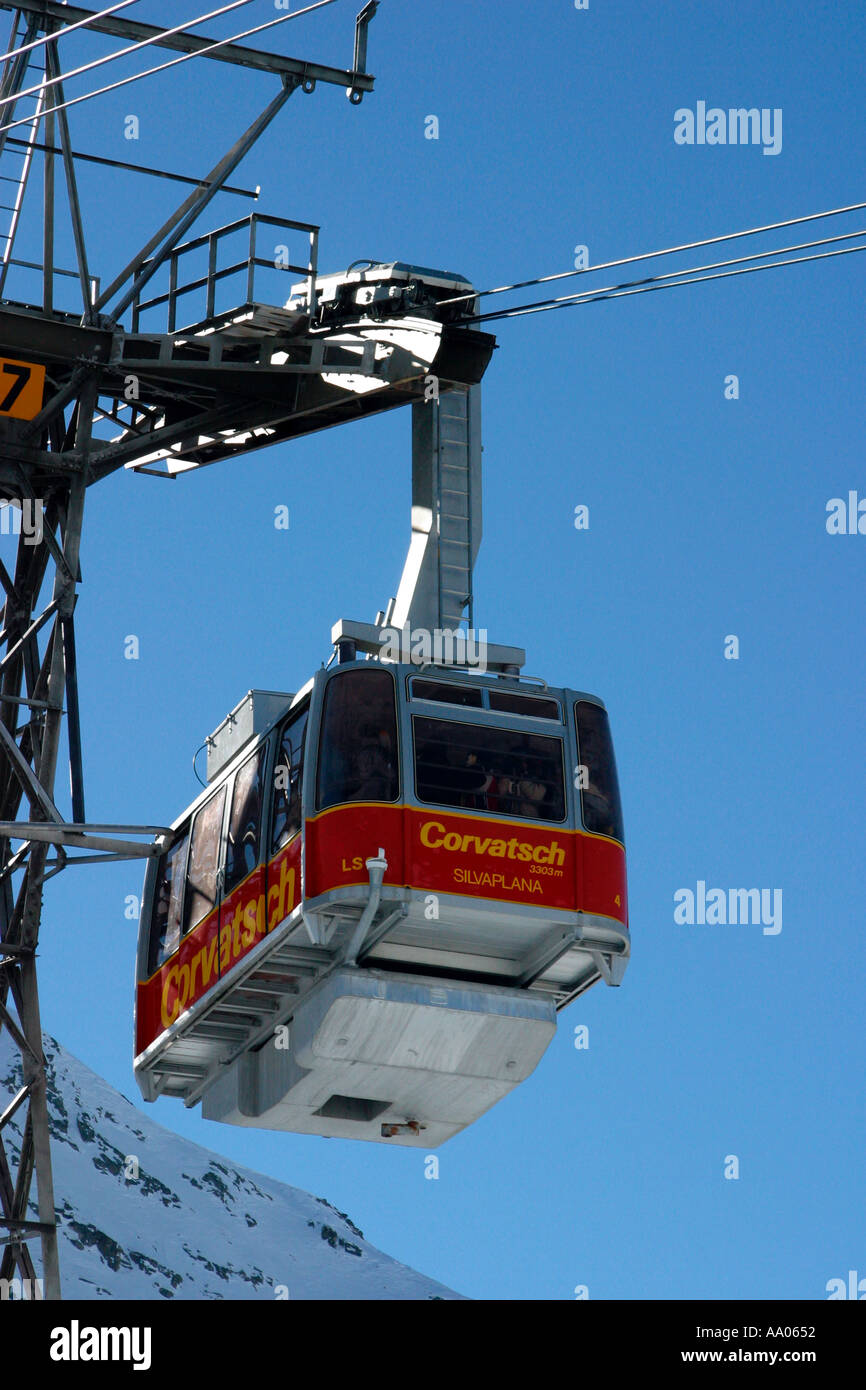 Télécabine Corvatsch Bahn près de St Moritz Suisse Banque D'Images