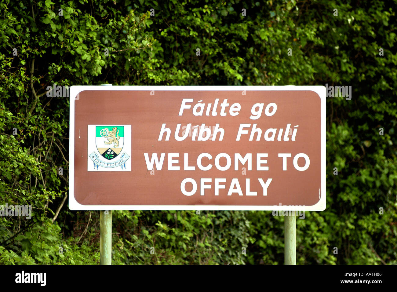'Bienvenue à Offaly' sign in County Offaly, Irlande. Banque D'Images