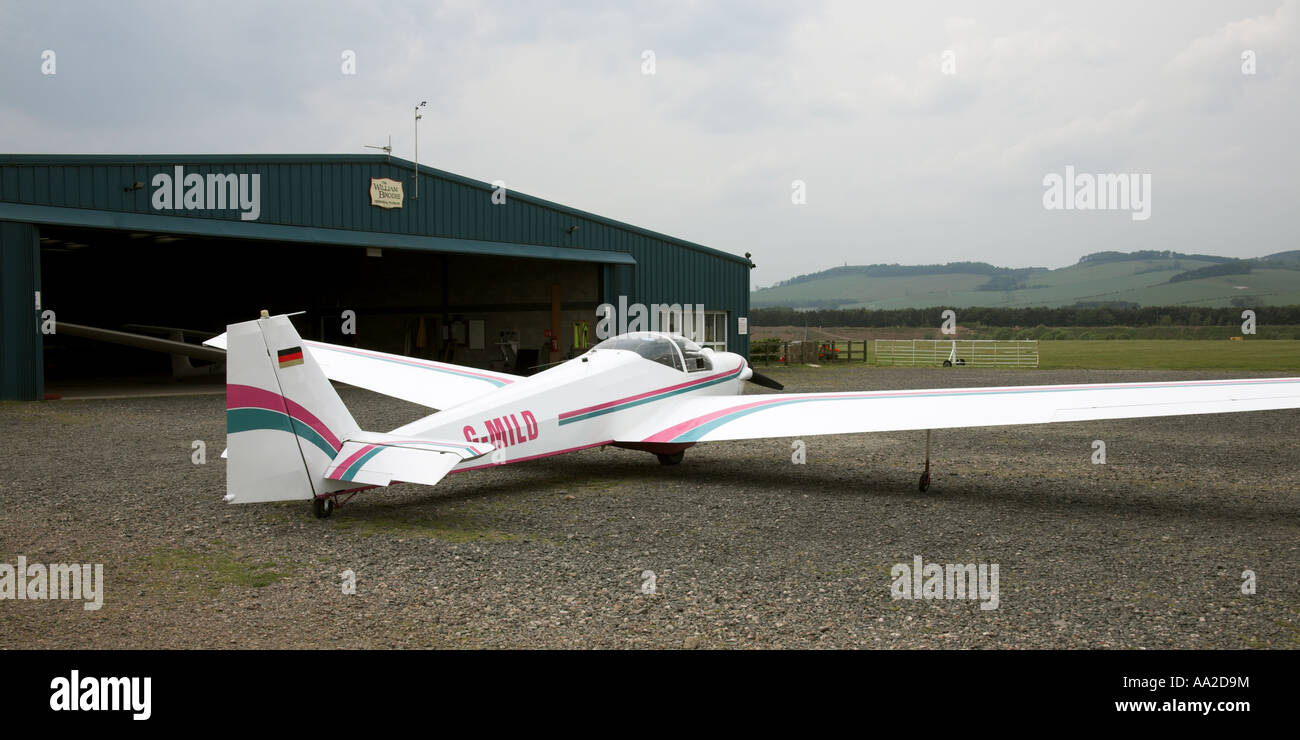Moteur falke Banque de photographies et d’images à haute résolution - Alamy