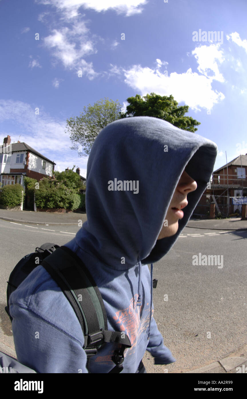 Veste à capuche veste à capuche garçon à capuche hommes jeunes scally chav  youth urban crime hooligan le jeune adolescent criminel adolescent ado  garçon homme ue mâle Photo Stock - Alamy