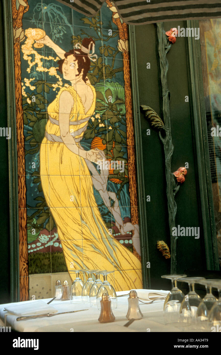 France Paris Rive Gauche de table au restaurant Petit Zink Banque D'Images