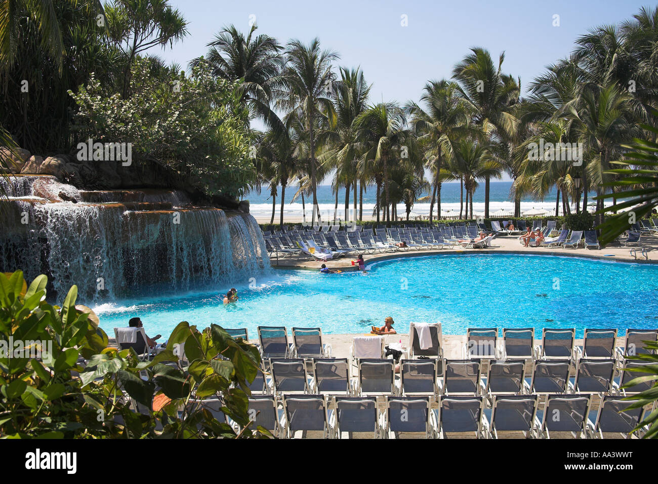 Piscine en raison de Fairmont Acapulco Princess Hotel, Acapulco, dans l'État de Guerrero, Mexique Banque D'Images