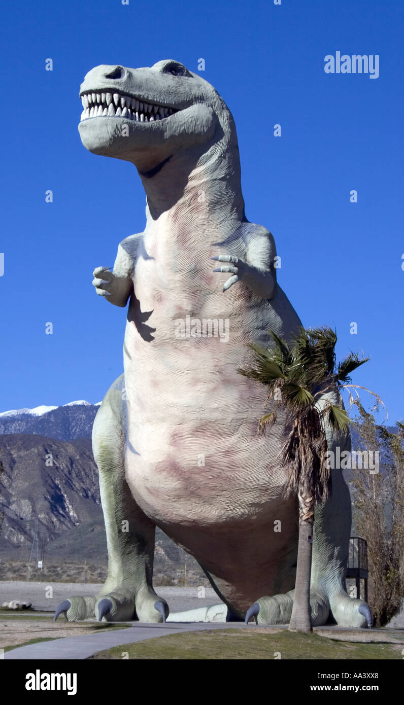 Les mondes plus grands dinosaures sont situés à Cabazon Californie, à l'ouest de Palm Springs Banque D'Images