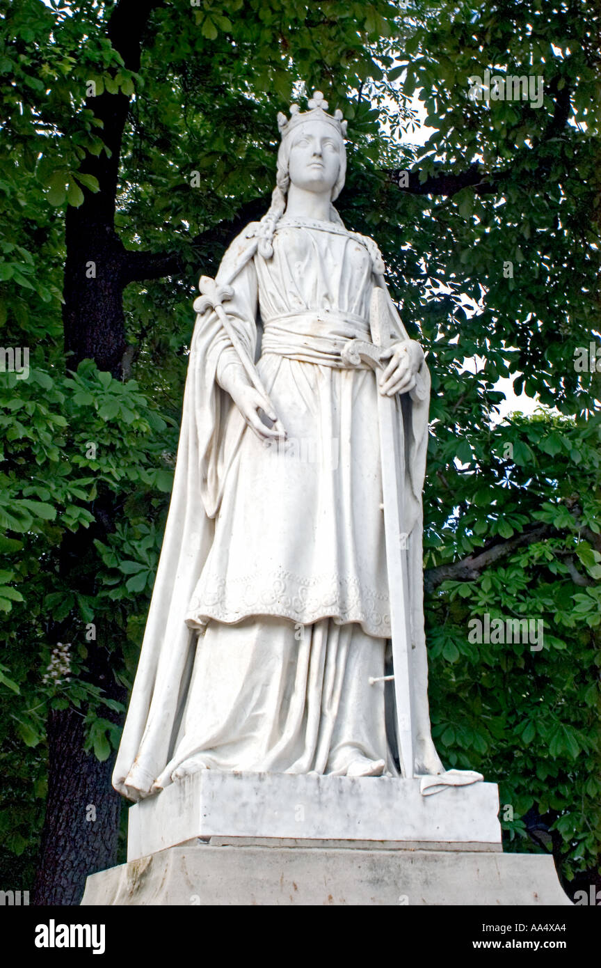 Statue de classiques français 'Queen' dans 'Le Jardin du Luxembourg' 'Paris France''Jardin du Luxembourg' Banque D'Images