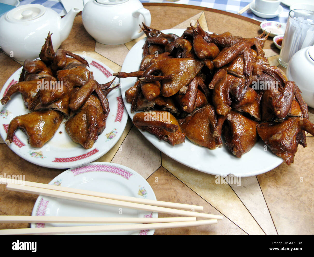 Fête Pigeon bébé, une cuisine chinoise Banque D'Images