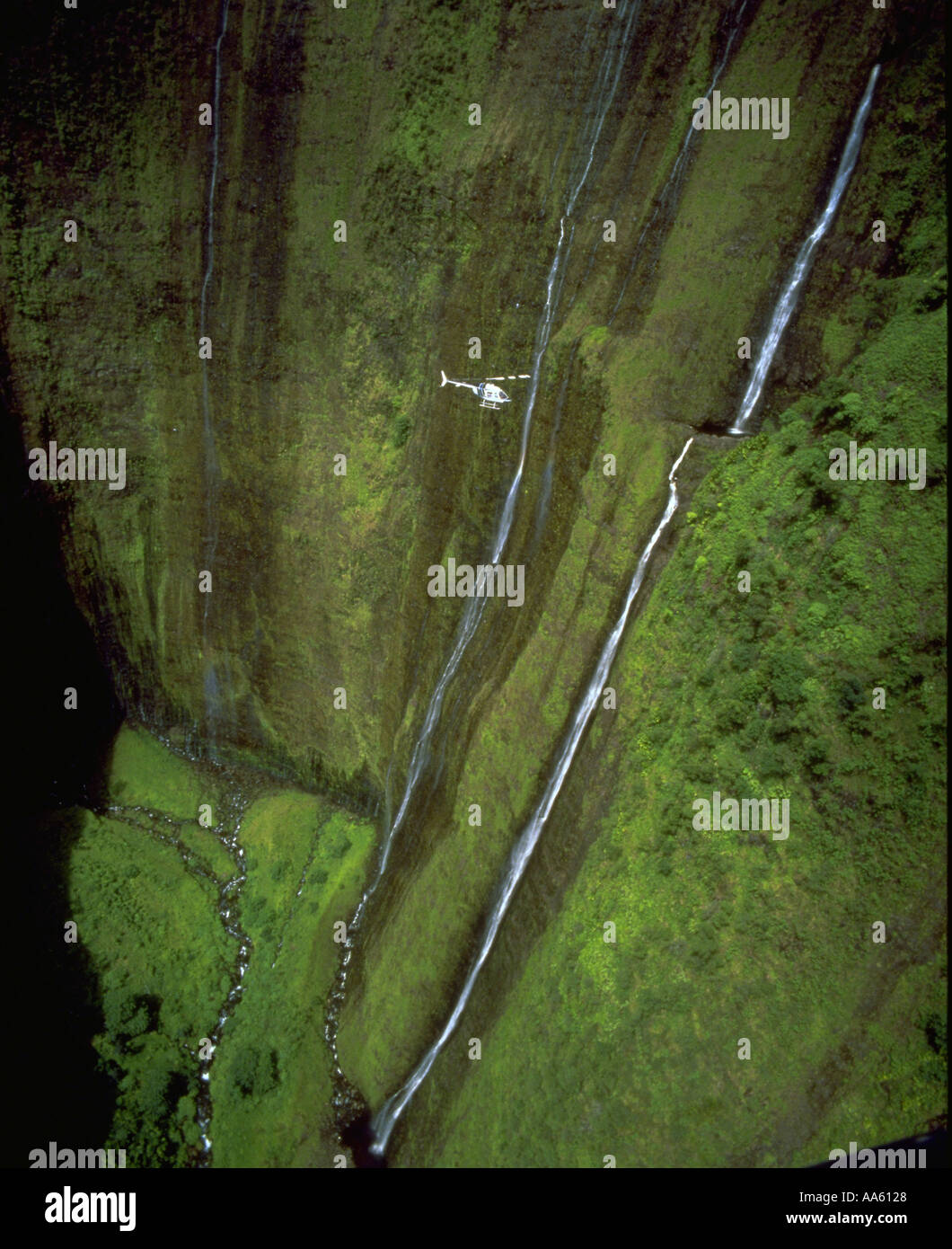 La vallée de l'île en hélicoptère Waimanu Hawaii Hawaii USA Banque D'Images