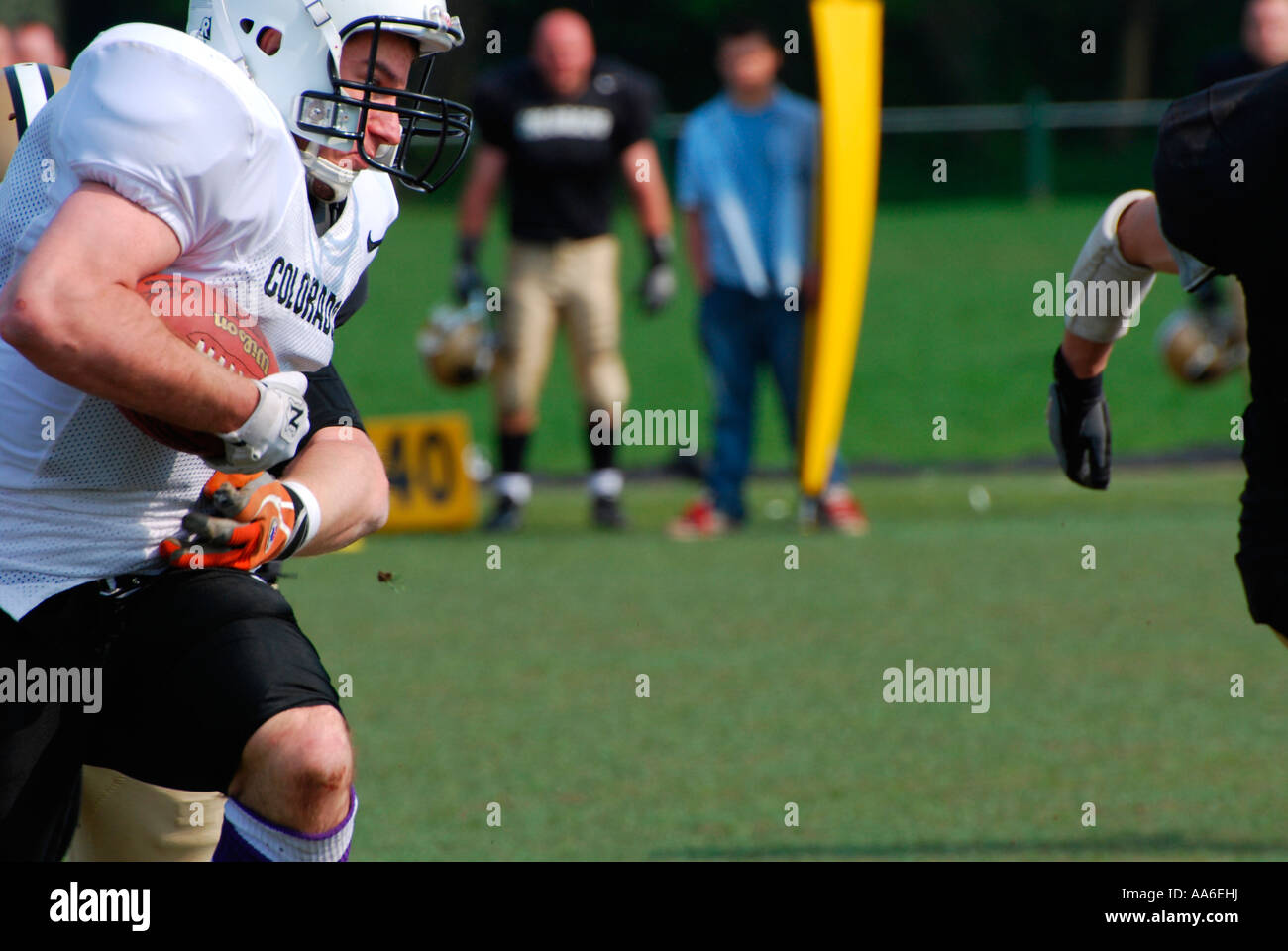 D'utiliser de nouveau en action lors d'un match de football américain ; le nord de l'Allstars scrimmage contrôlés contre Leicester Panthers Banque D'Images