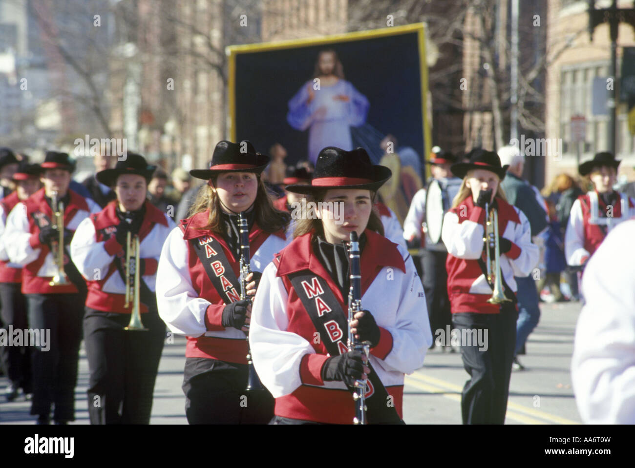 Les participants à la Saint Patrick's Day Parade à Broadway dans South Boston Massachusetts Banque D'Images