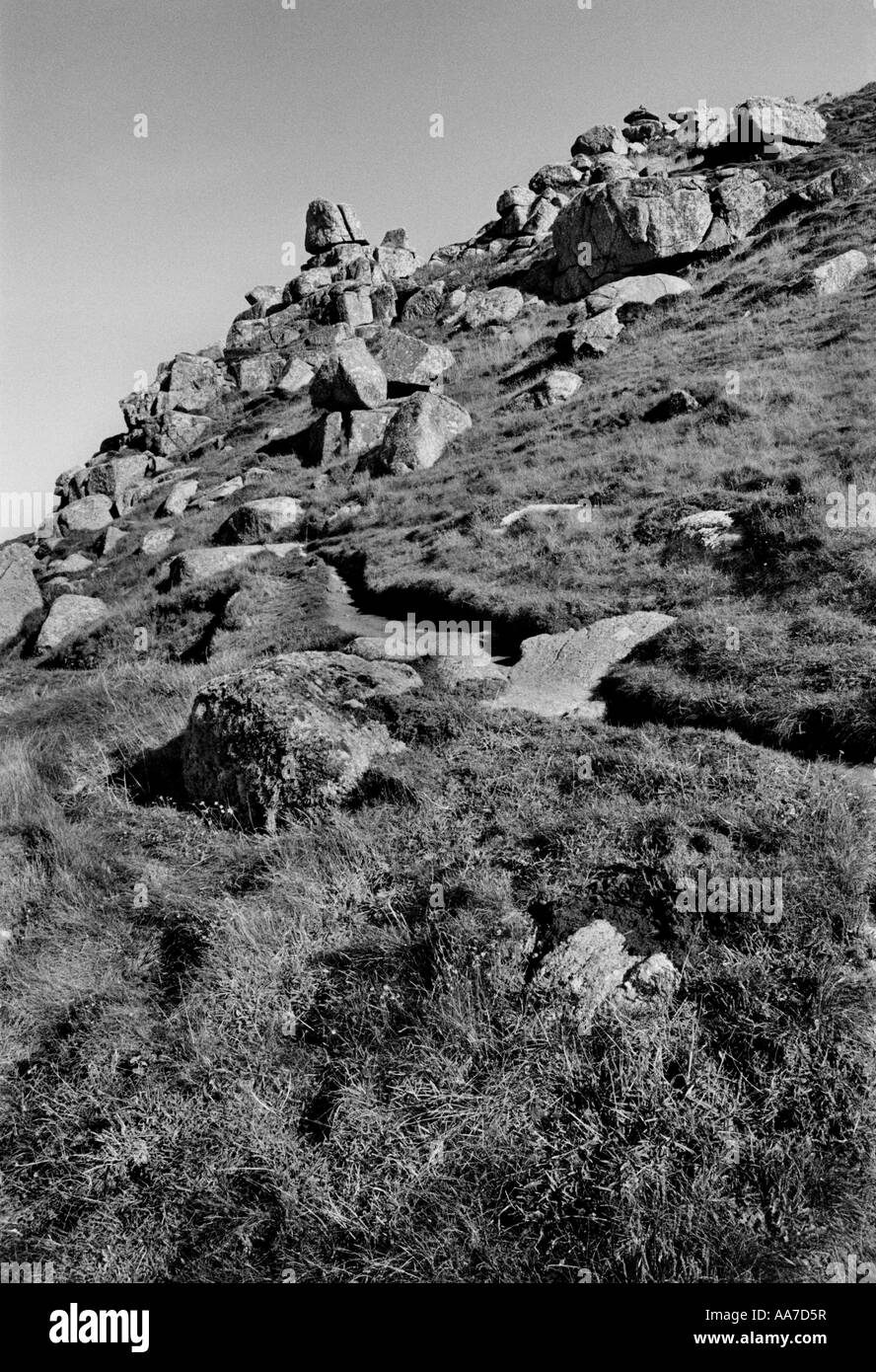 Les roches et le south west coast path, Cornwall. United Kingdom. Juin 2007. Banque D'Images