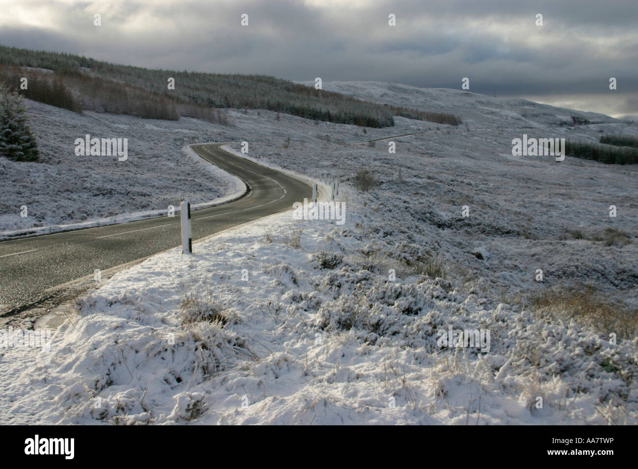 A87 par loch loyne col de montagne de haut niveau hiver neige ecosse uk go Banque D'Images