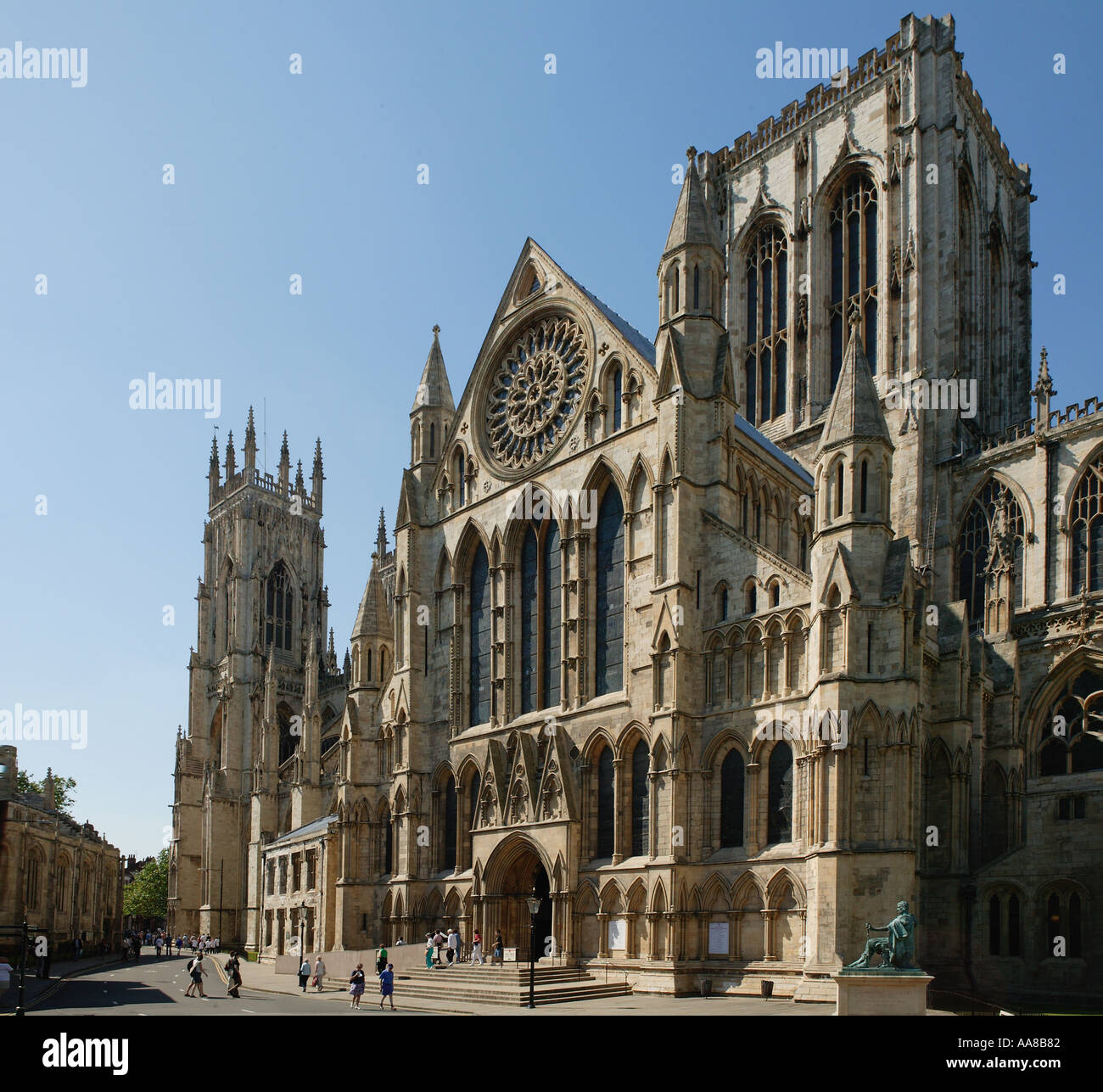 La CATHÉDRALE DE YORK YORKSHIRE ANGLETERRE EN ÉTÉ Banque D'Images