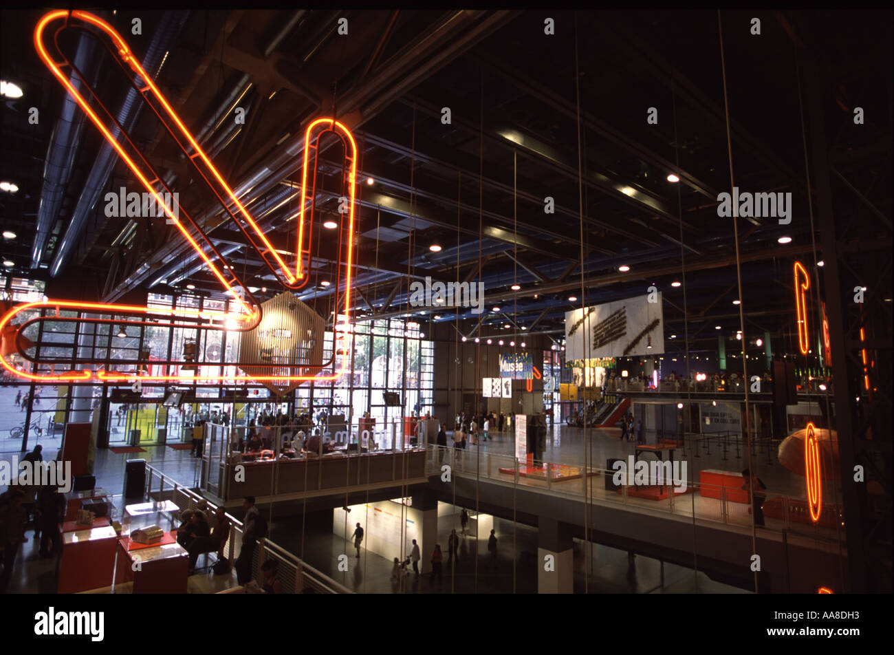 Centre Pompidou Paris - un important centre culturel qui contient le Musée National d'Art Moderne. Banque D'Images