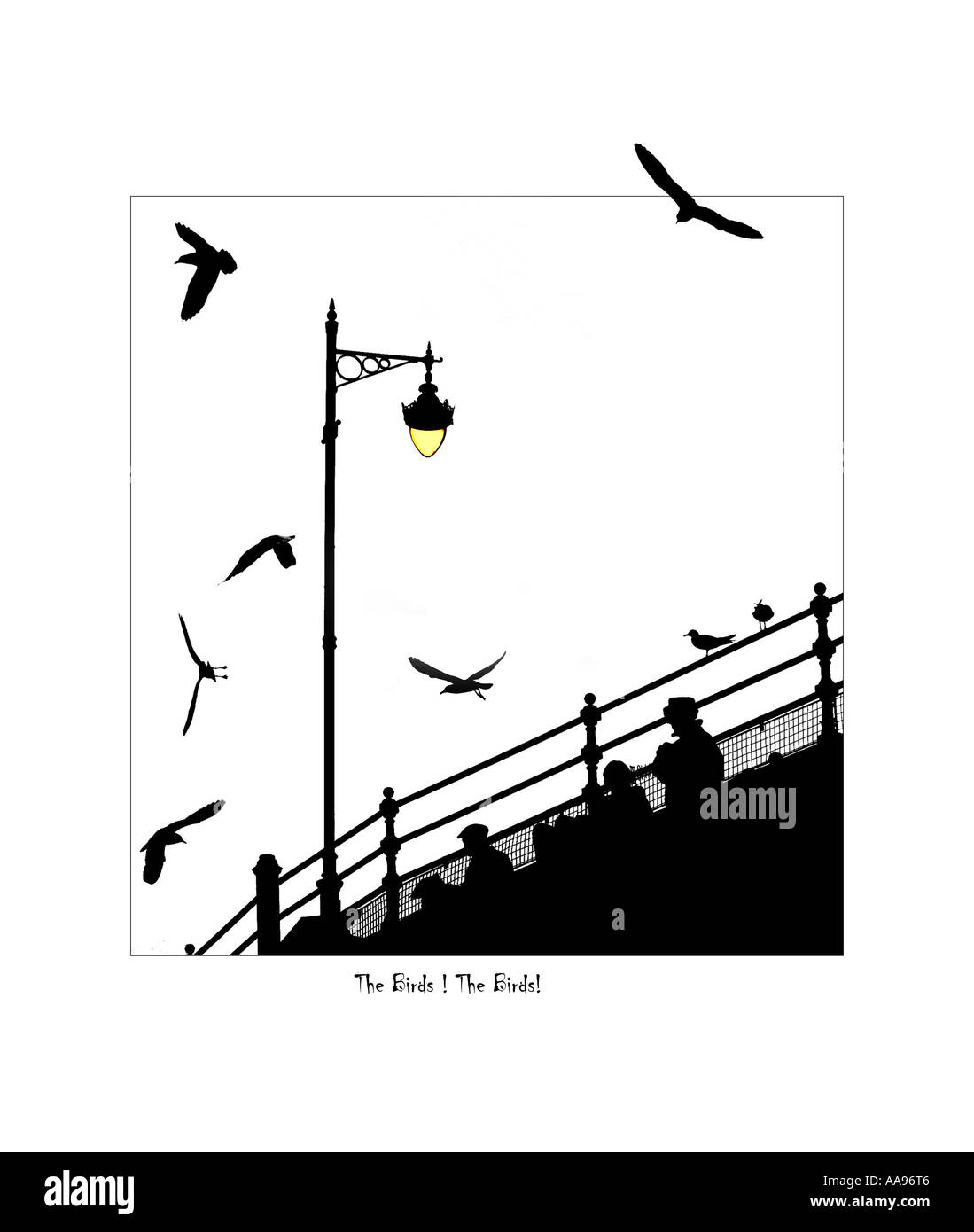 Les mouettes s'assemblant autour de personnes de manger les chips de pomme de terre sur la promenade au-dessus de jetée de Cromer à Norfolk en mono silhouette. Banque D'Images