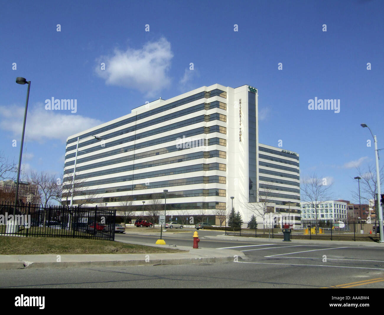 Les tours d'habitation en copropriété dans le développement de l'Université centre-ville de Detroit Michigan MI Banque D'Images