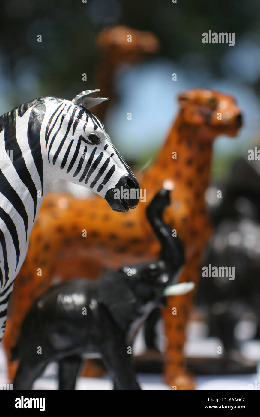 En Floride, les sculptures d'animaux, l'art, le zèbre, l'éléphant, le léopard, le bois, peint, Banque D'Images