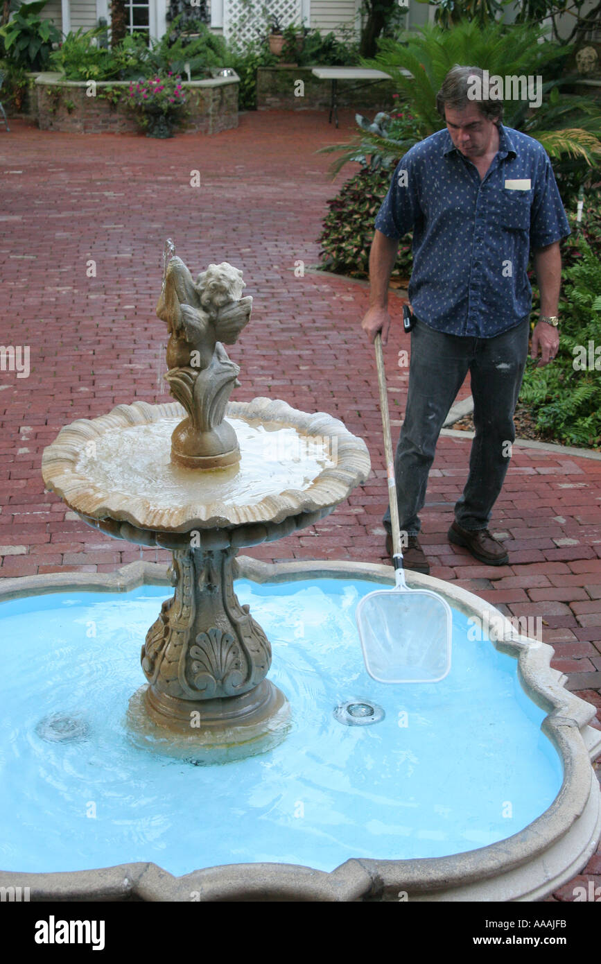Orlando Florida,Courtyard at,Lake Lucerne,gouffre,eau,parc humide,hébergement,hébergement,jardin,terrain,fontaine de nettoyage,voyages des visiteurs Banque D'Images