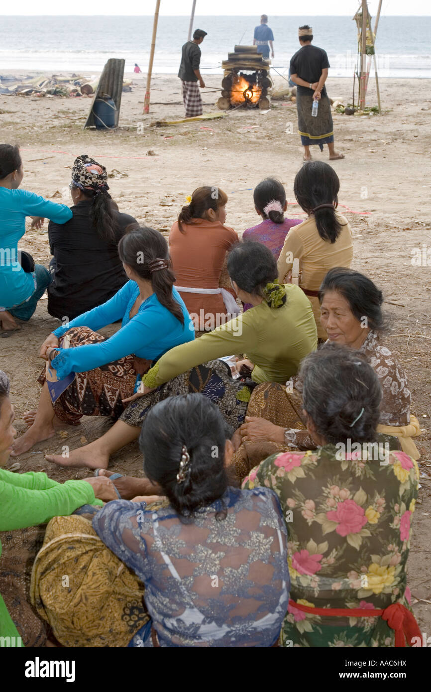 La crémation Kuta Beach Bali Indonésie Banque D'Images