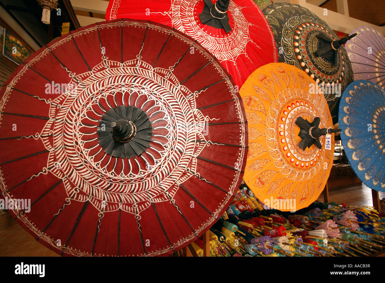 Bo Sang umbrella factory Chiang Mai Thailand Banque D'Images Bo Sang umbrella factory Chiang Mai Thailand Banque D'Images