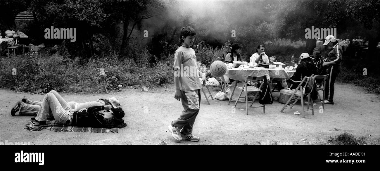 Barbecue traditionnel party le lundi après Pâques parc Favorita Palerme Sicile Banque D'Images