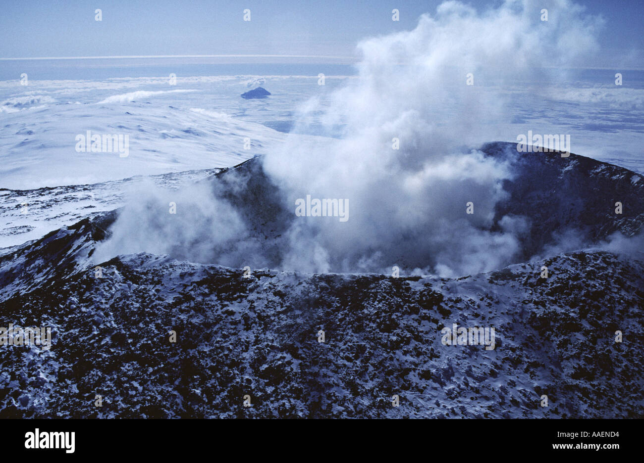 Fumeurs sommet du mont Erebus volcan l'île de Ross en Antarctique Banque D'Images