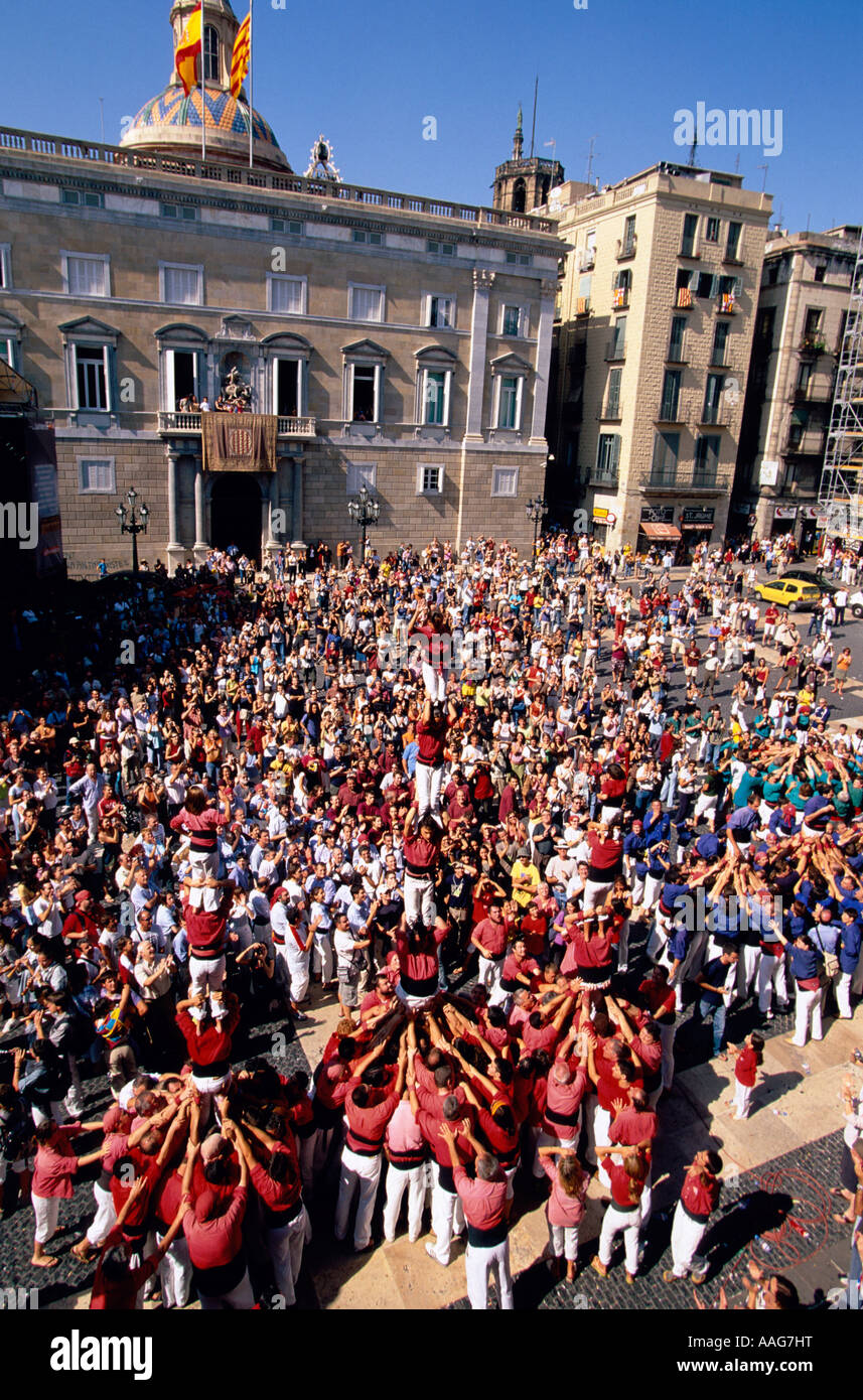 Les Castellers Tower Place St Jaume Festa de la Merce Barcelone Catalogne Espagne Banque D'Images