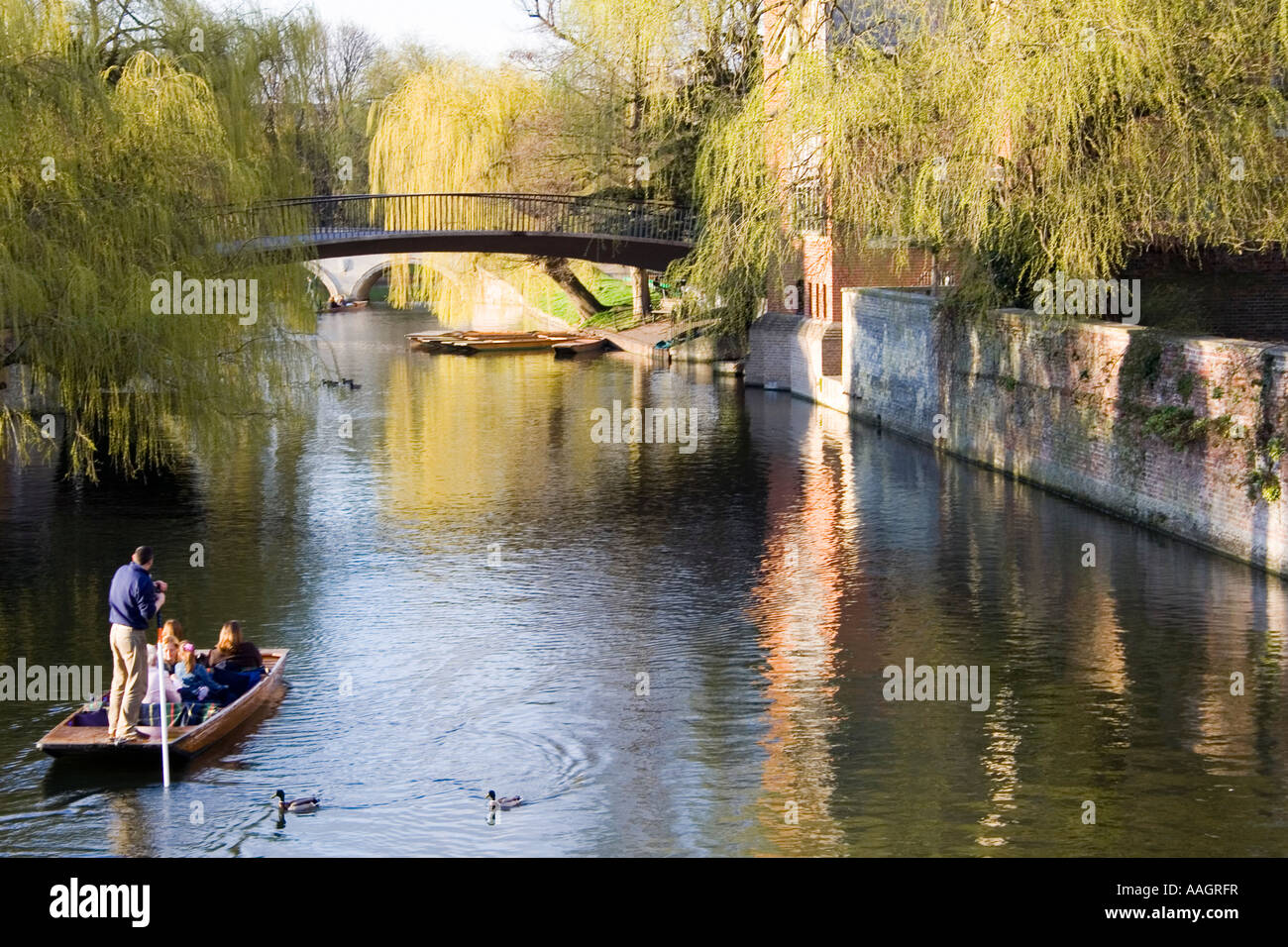 Punt sur la rivière cam Banque D'Images