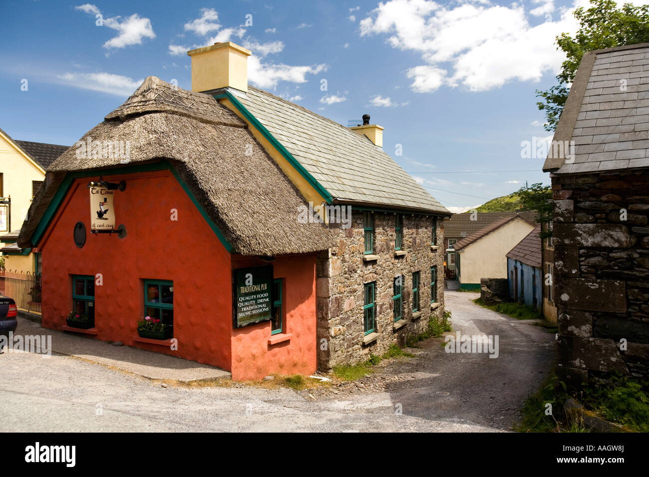 Péninsule de Dingle Kerry Irlande Brandon village pub Banque D'Images