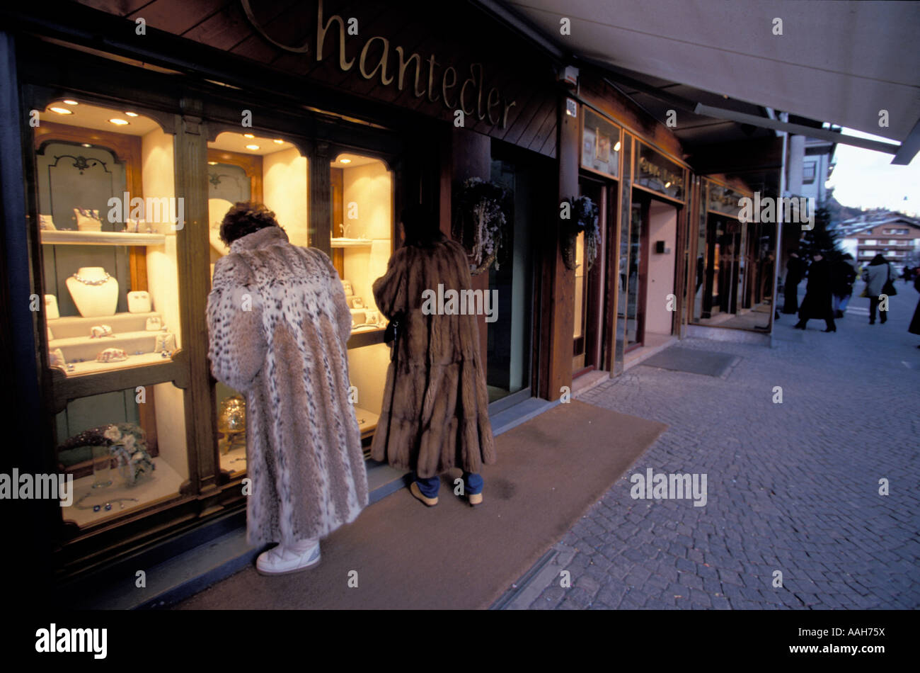 Shopping Cortina D Ampezzo Italie Venise Banque D'Images