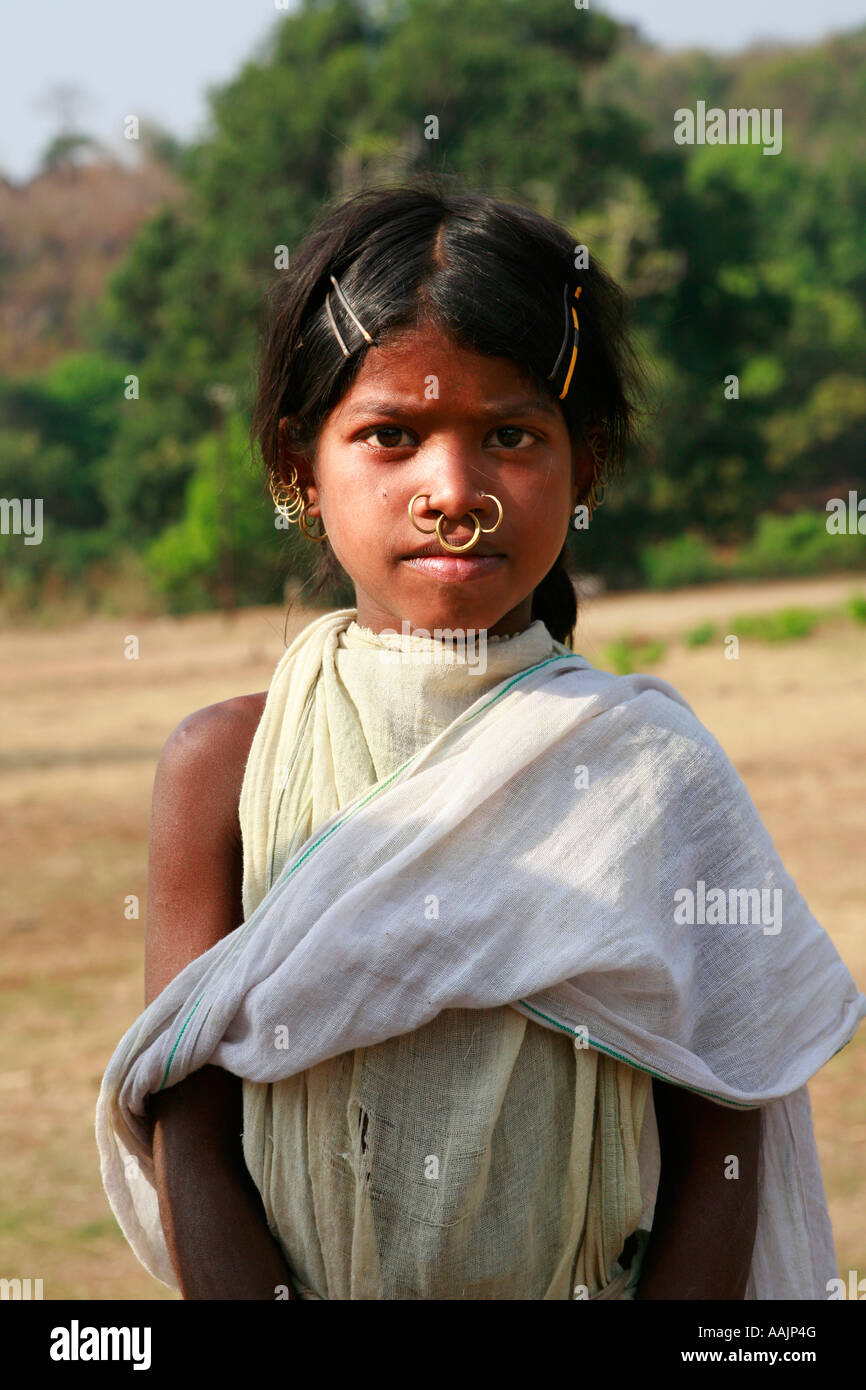 Fille au marché à Bissamcuttack, Chatikona, près de Mirbel, Orissa, Inde Banque D'Images