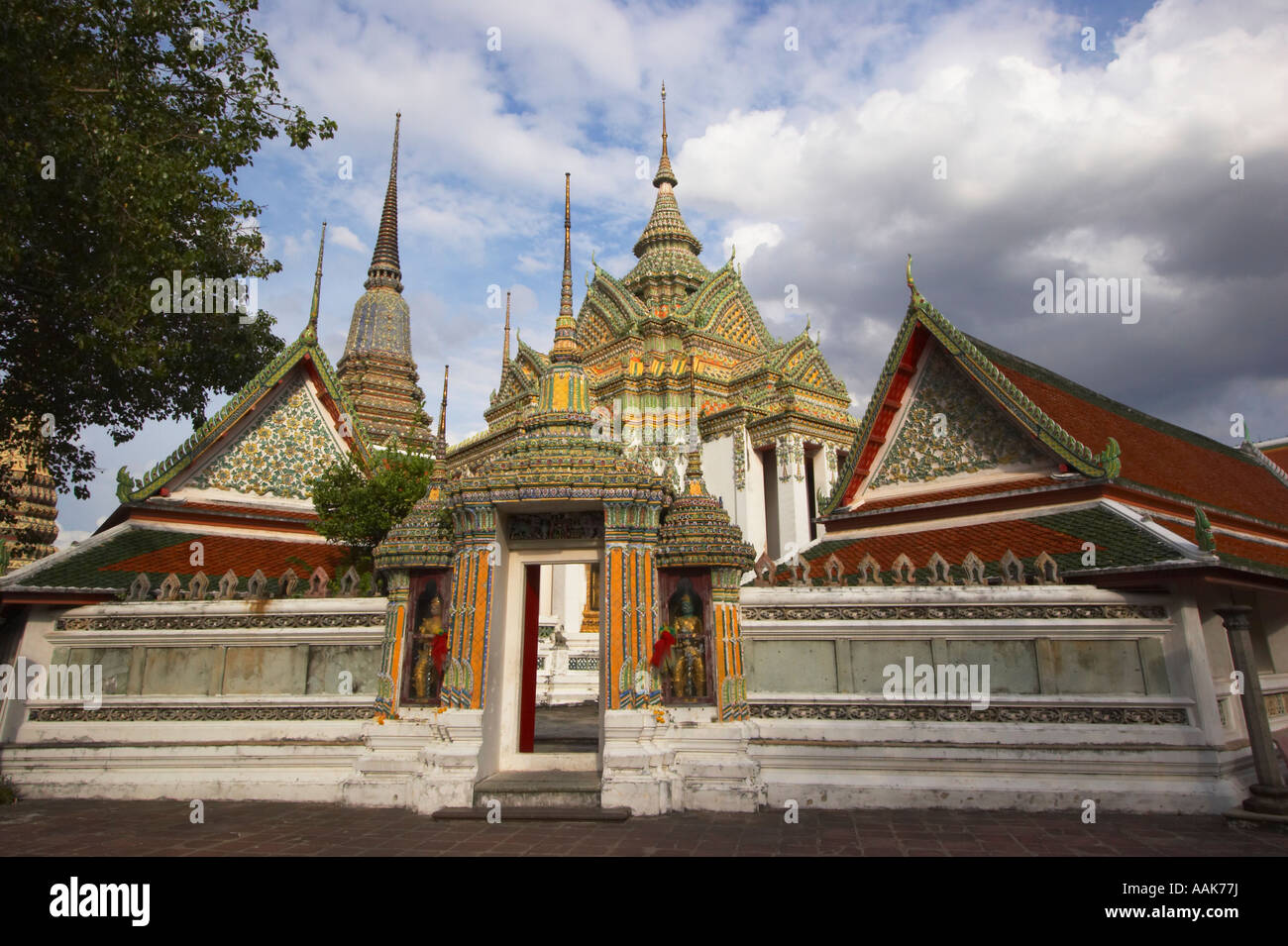 Vue sur complexe au Wat Pho Banque D'Images