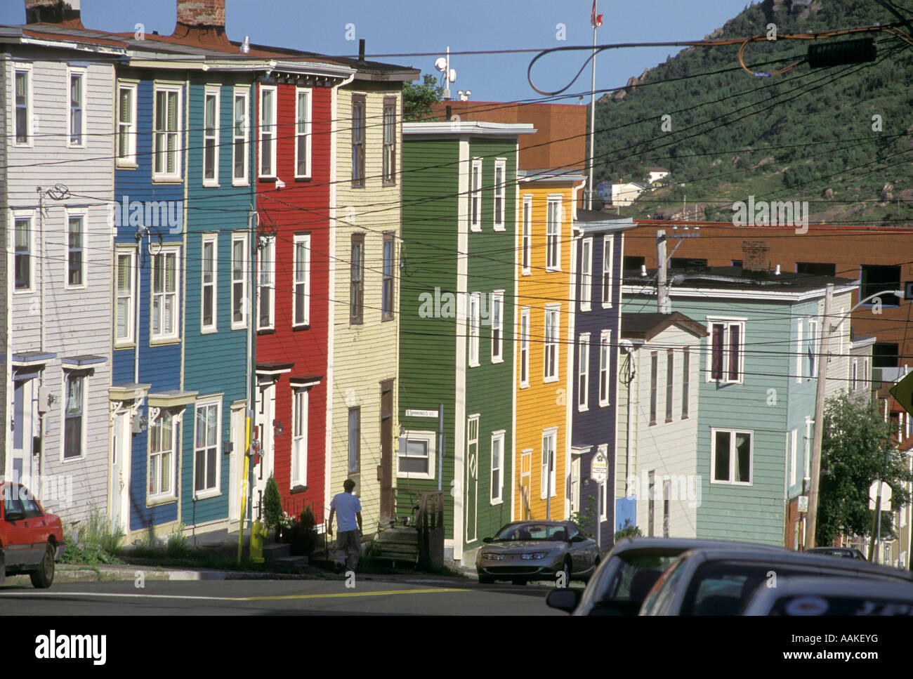 Maisons colorées bordent les rues à St Johns Terre-Neuve Canada Banque D'Images
