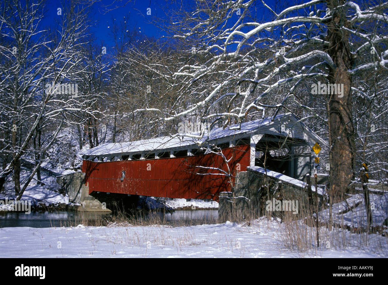 Pont couvert de neige de l'HIVER LEHIGH COMTÉ OHIO Banque D'Images