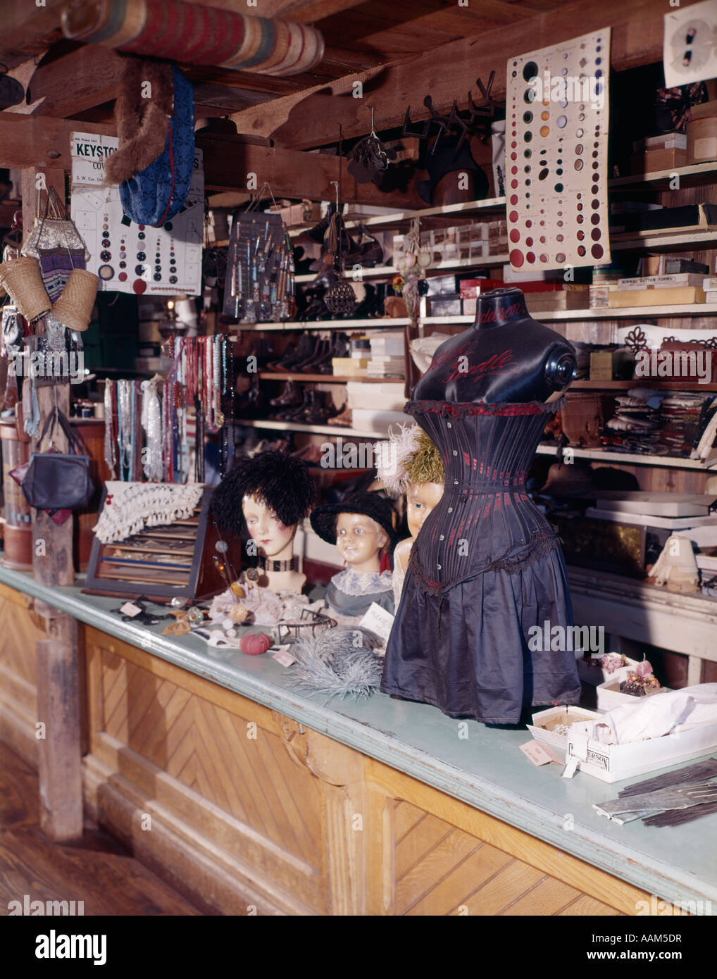 Corset shop Banque de photographies et d'images à haute résolution - Alamy