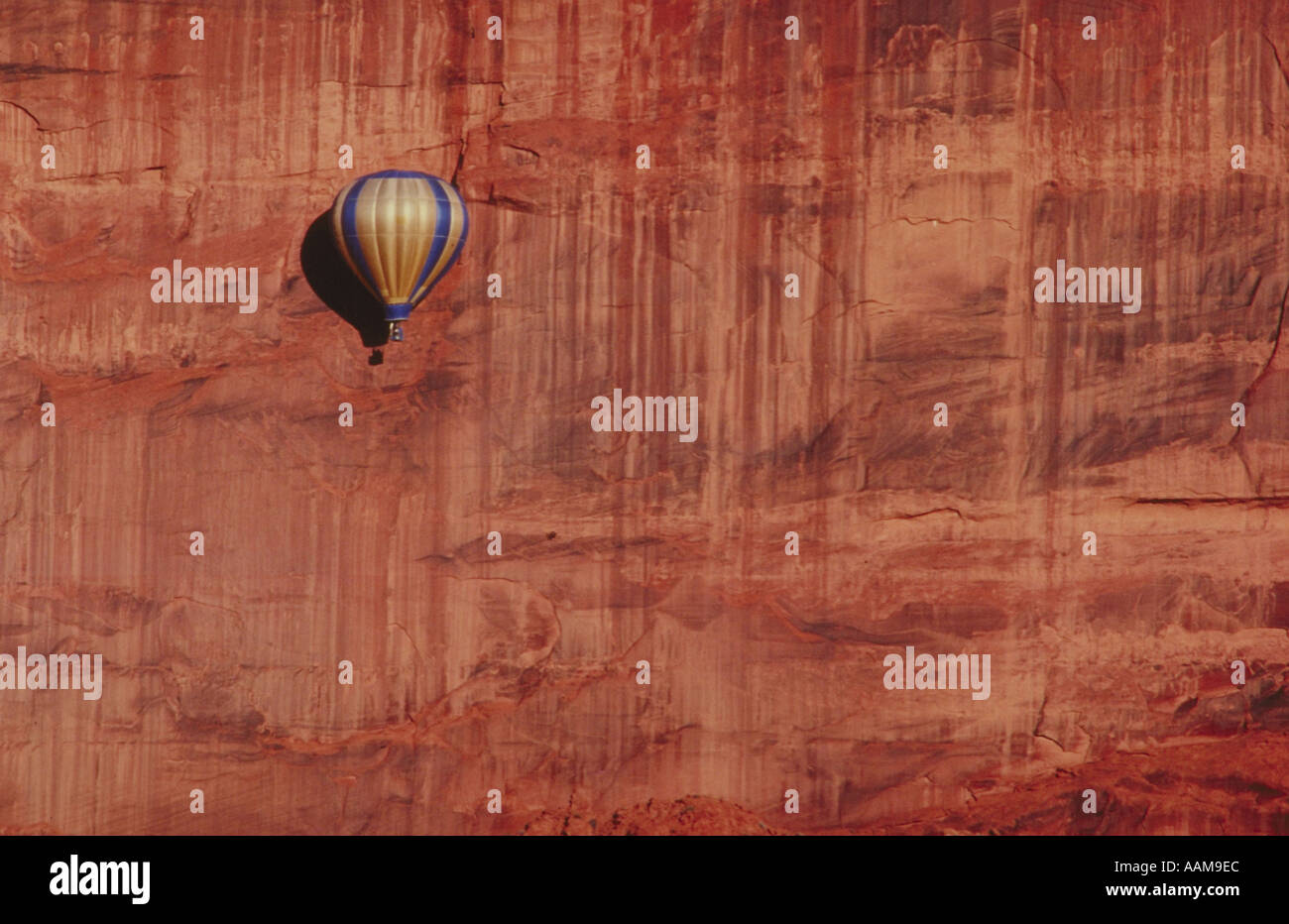 Hot Air Balloon Monument Valley Utah Banque D'Images