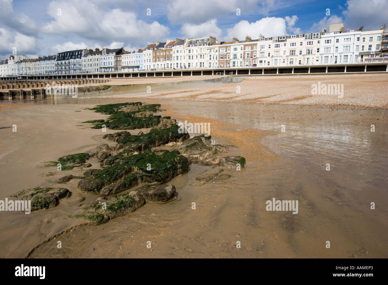 Le front de mer et plage Hastings East Sussex Banque D'Images