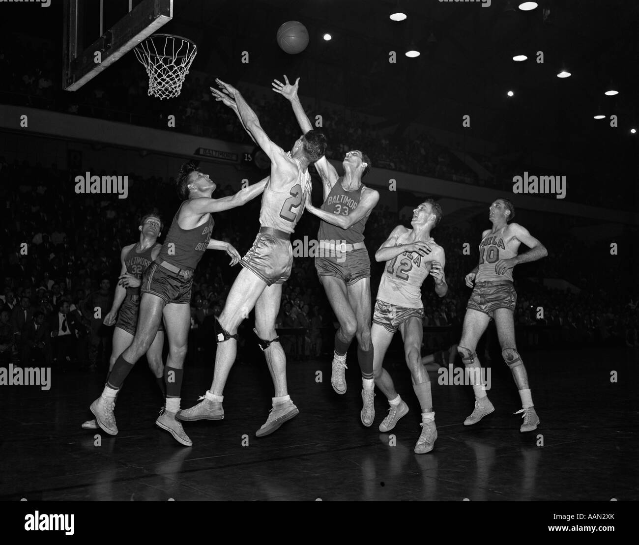Basket vintage année 50 sale