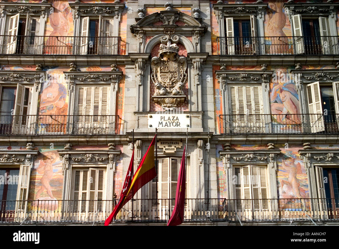 Casa de la Panaderia avec ses peintures allégoriques à Plaza Mayor Madrid Espagne Banque D'Images