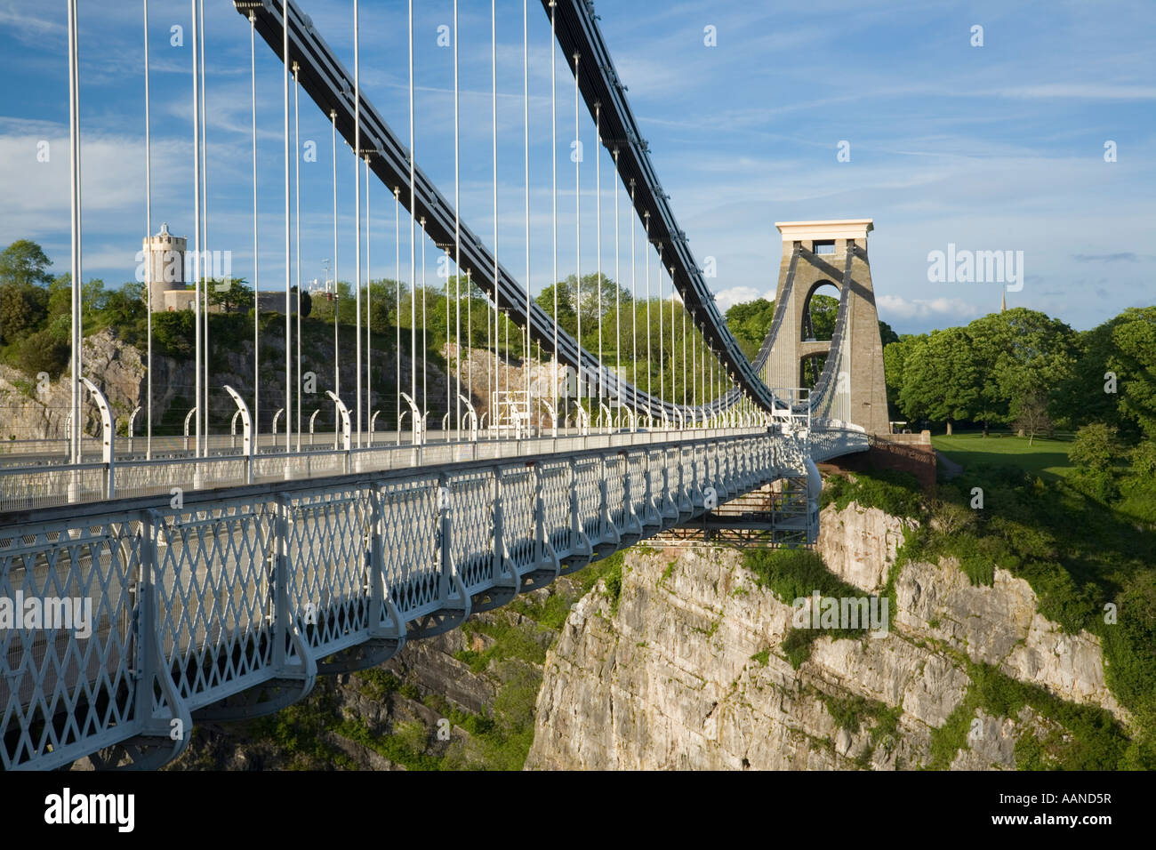 Pont suspendu de Clifton à vers Clifton et la Camera Obscura Bristol Angleterre Banque D'Images